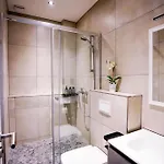 J&jbermudastay A Luxurious Double-bedroom With A Private Bathroom And Shared Kitchen In Center-bermuda3eck