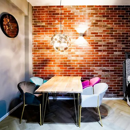 J&jbermudastay A Luxurious Double-bedroom With A Private Bathroom And Shared Kitchen In Center-bermuda3eck