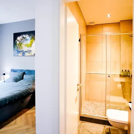 J&jbermudastay A Luxurious Double-bedroom With A Private Bathroom And Shared Kitchen In Center-bermuda3eck 3*