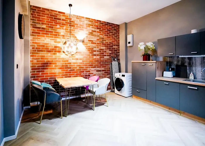 J&jbermudastay A Luxurious Double-bedroom With A Private Bathroom And Shared Kitchen In Center-bermuda3eck 3* 波鸿