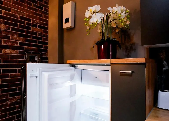 J&jbermudastay A Luxurious Double-bedroom With A Private Bathroom And Shared Kitchen In Center-bermuda3eck 招待所